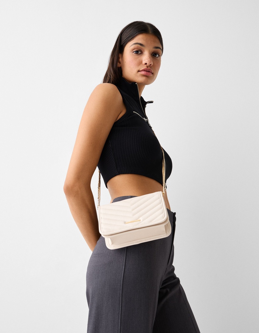 Prešívaná multi-way crossbody kabelka s retiazkou-Surová-3
