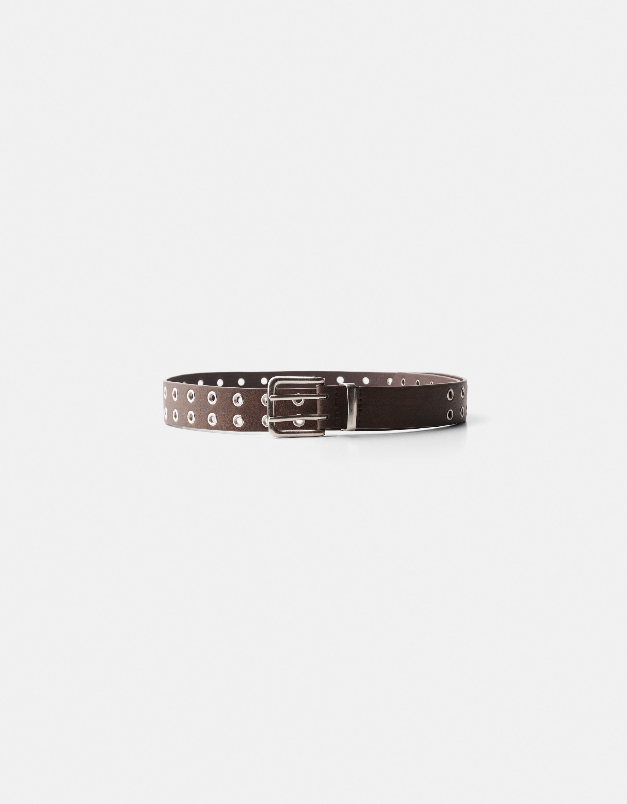 Belt clearance with eyelets