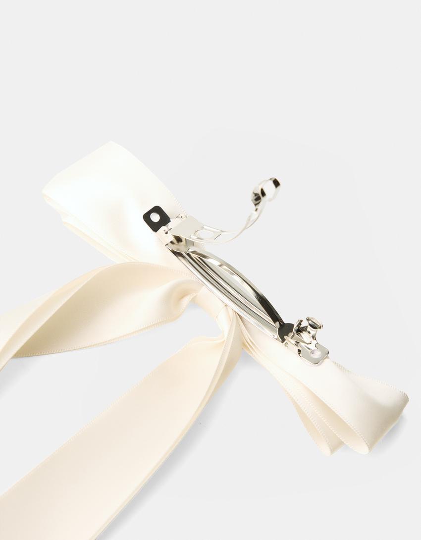 مشبك شعر بلمسة نهائية ساتان وفيونكة-كريمي-2