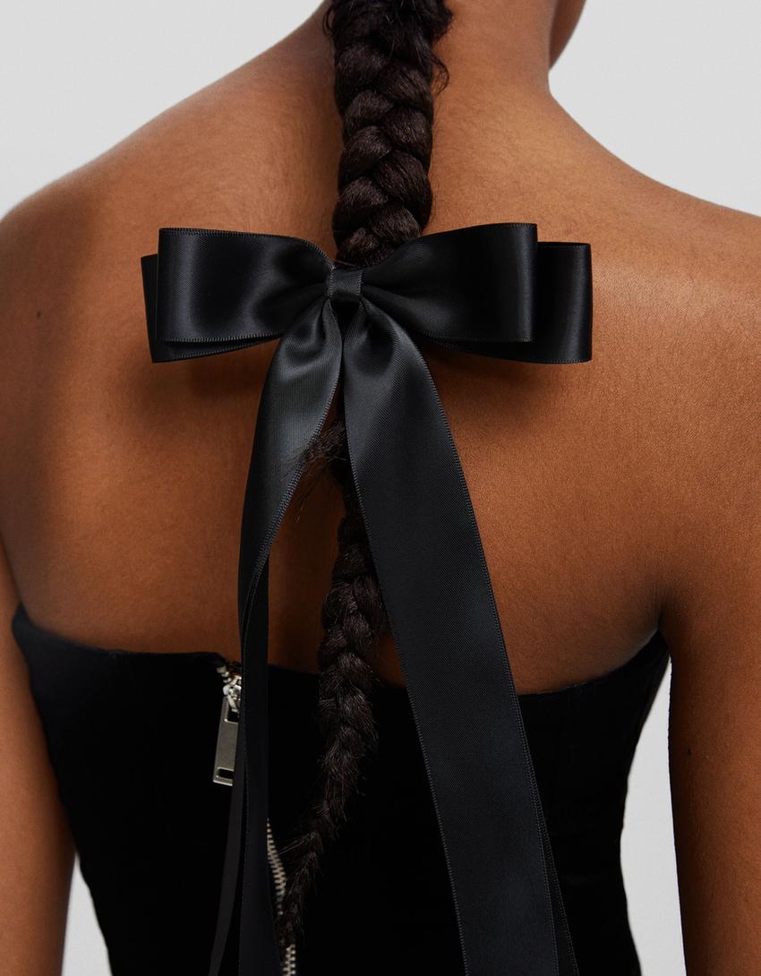 Satin-finish hair clip with bow-Black-2