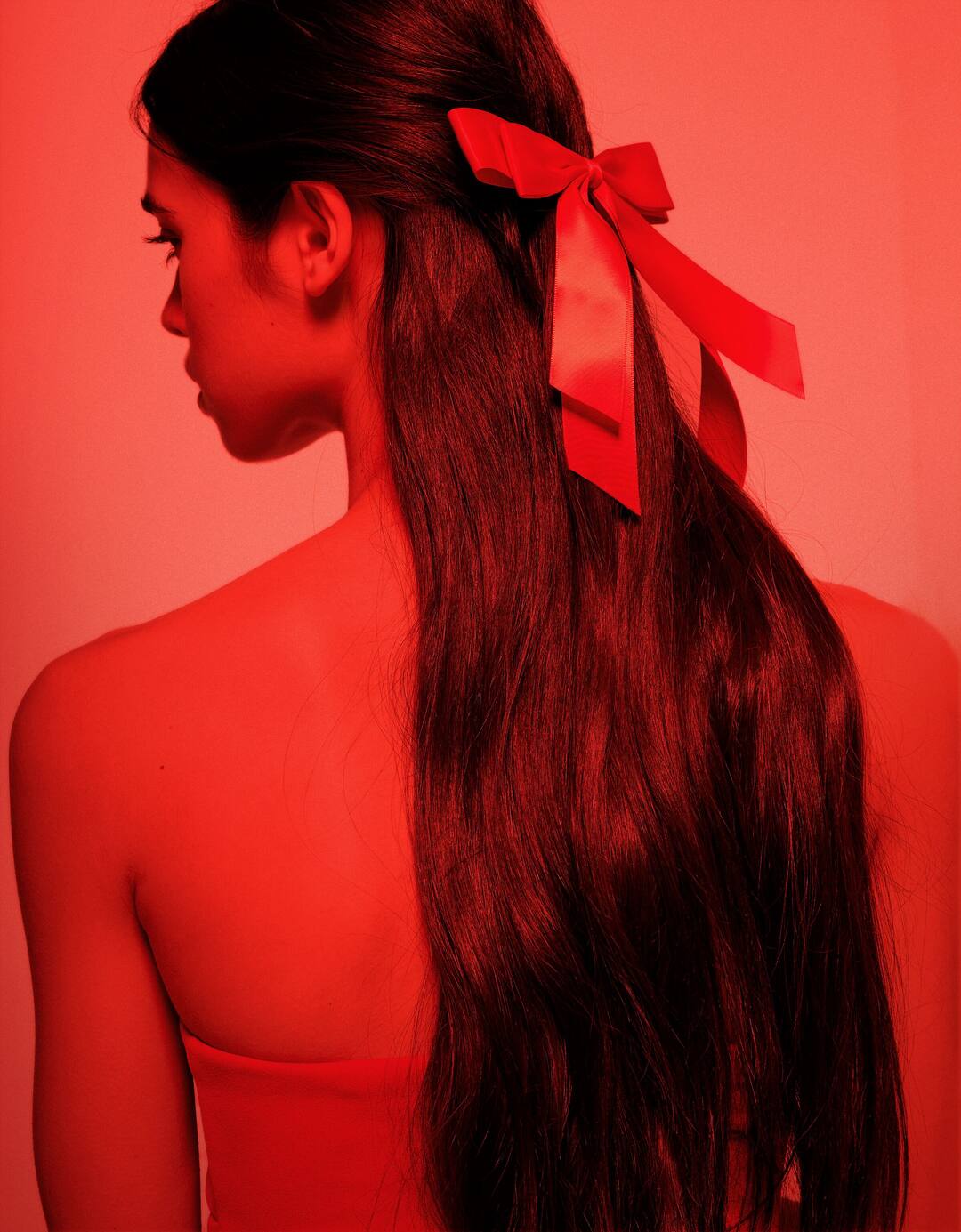 Satin-finish hair clip with bow