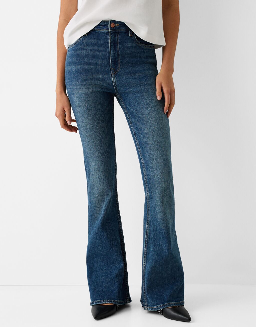 Flared jeans-Washed out blue-1