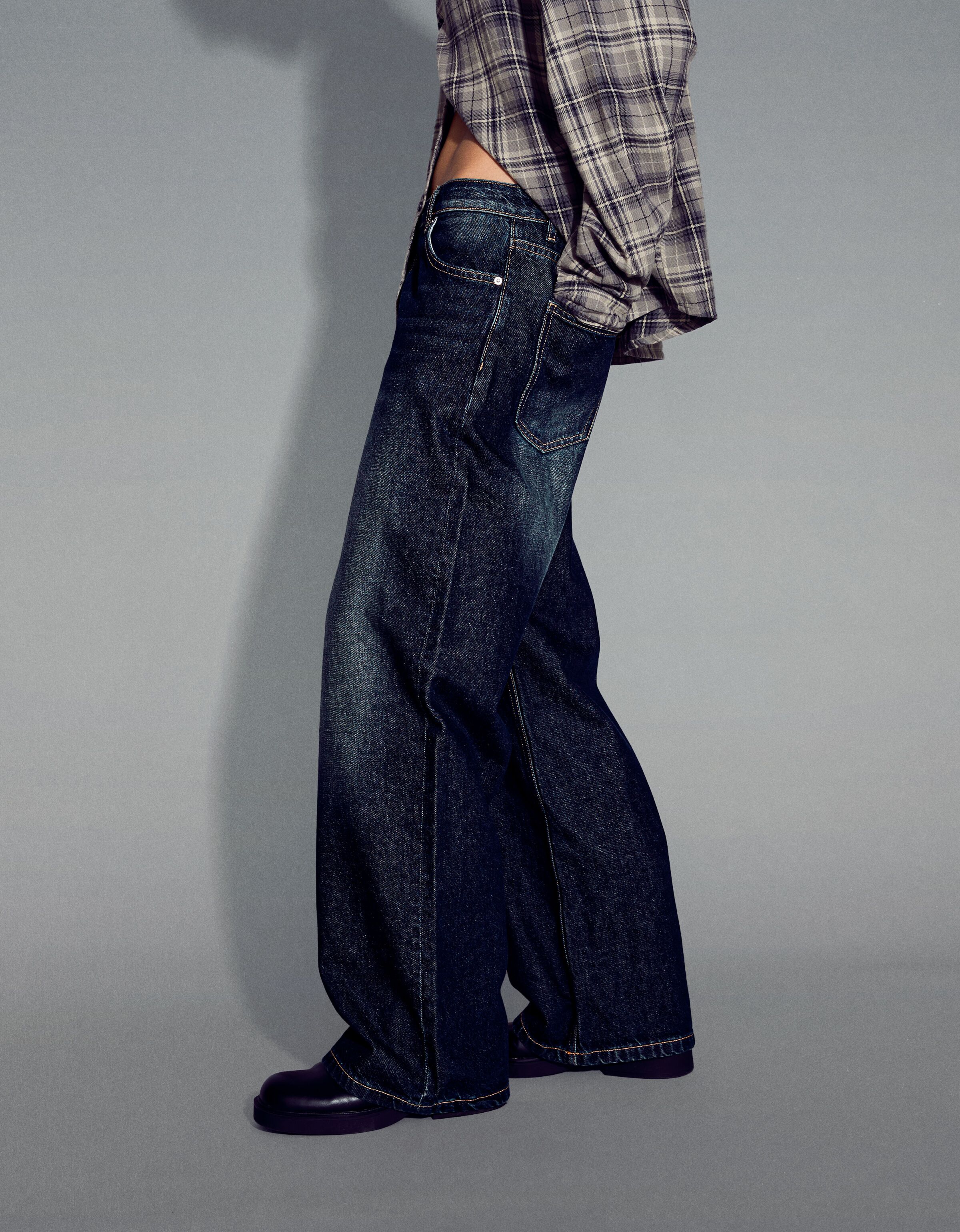 Jean avec hotsell chaine bershka