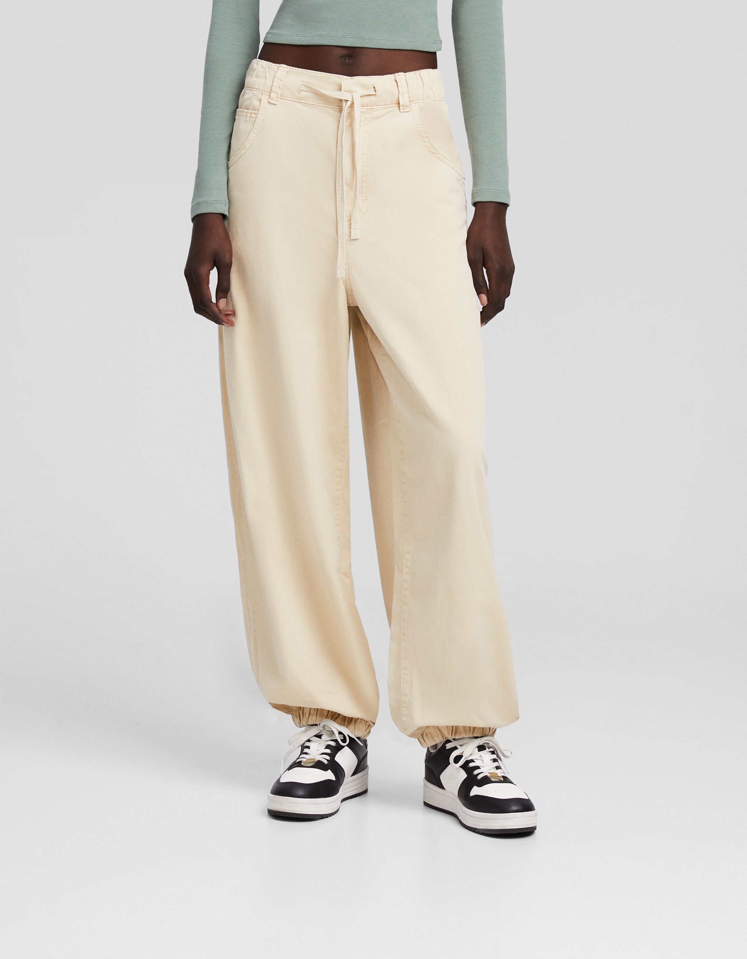 Calças hotsell jogger bershka