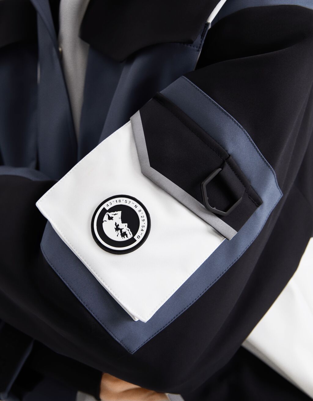 Blusão técnico capuz Ski Collection-Preto-6