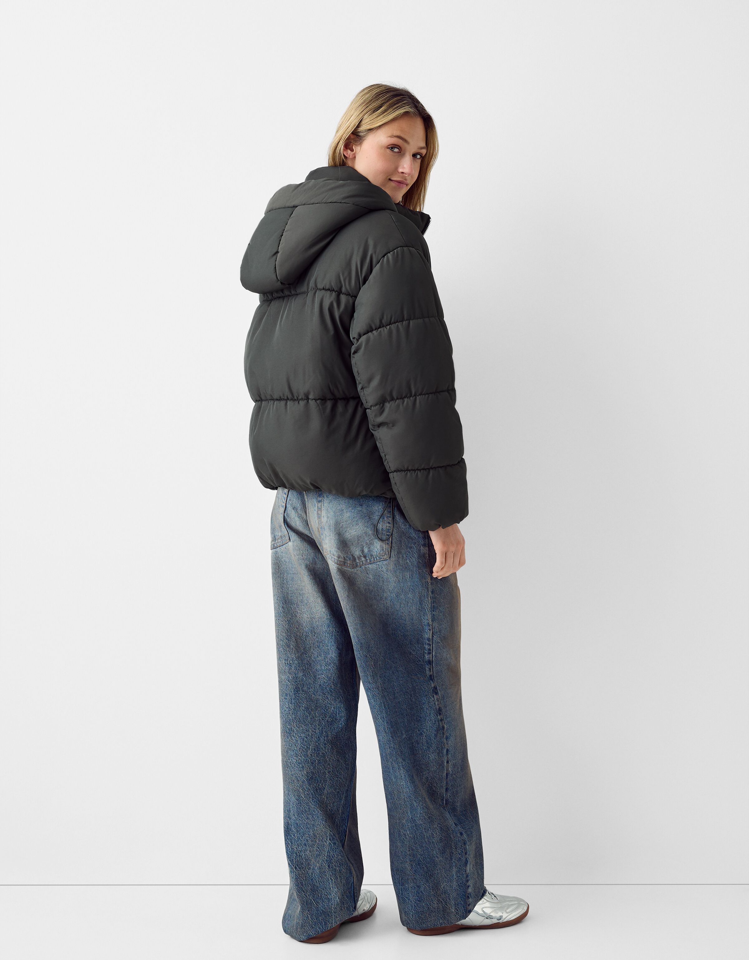 Oversize hooded puffer jacket - Women | Bershka