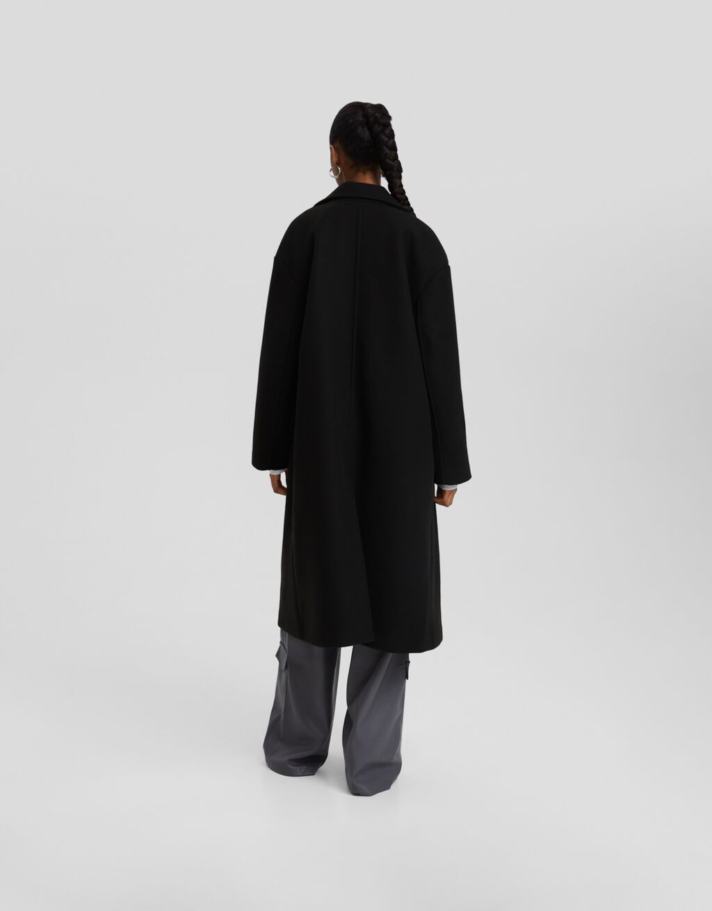 Lange jas met aflopende schouders-Zwart-2