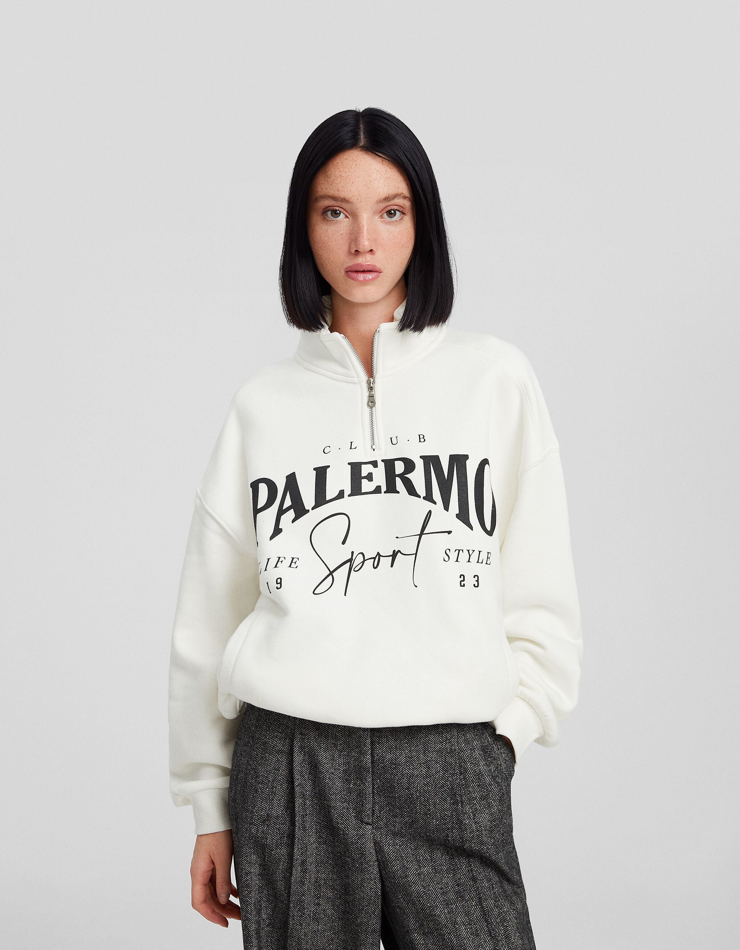 Felpa a hotsell collo alto bershka