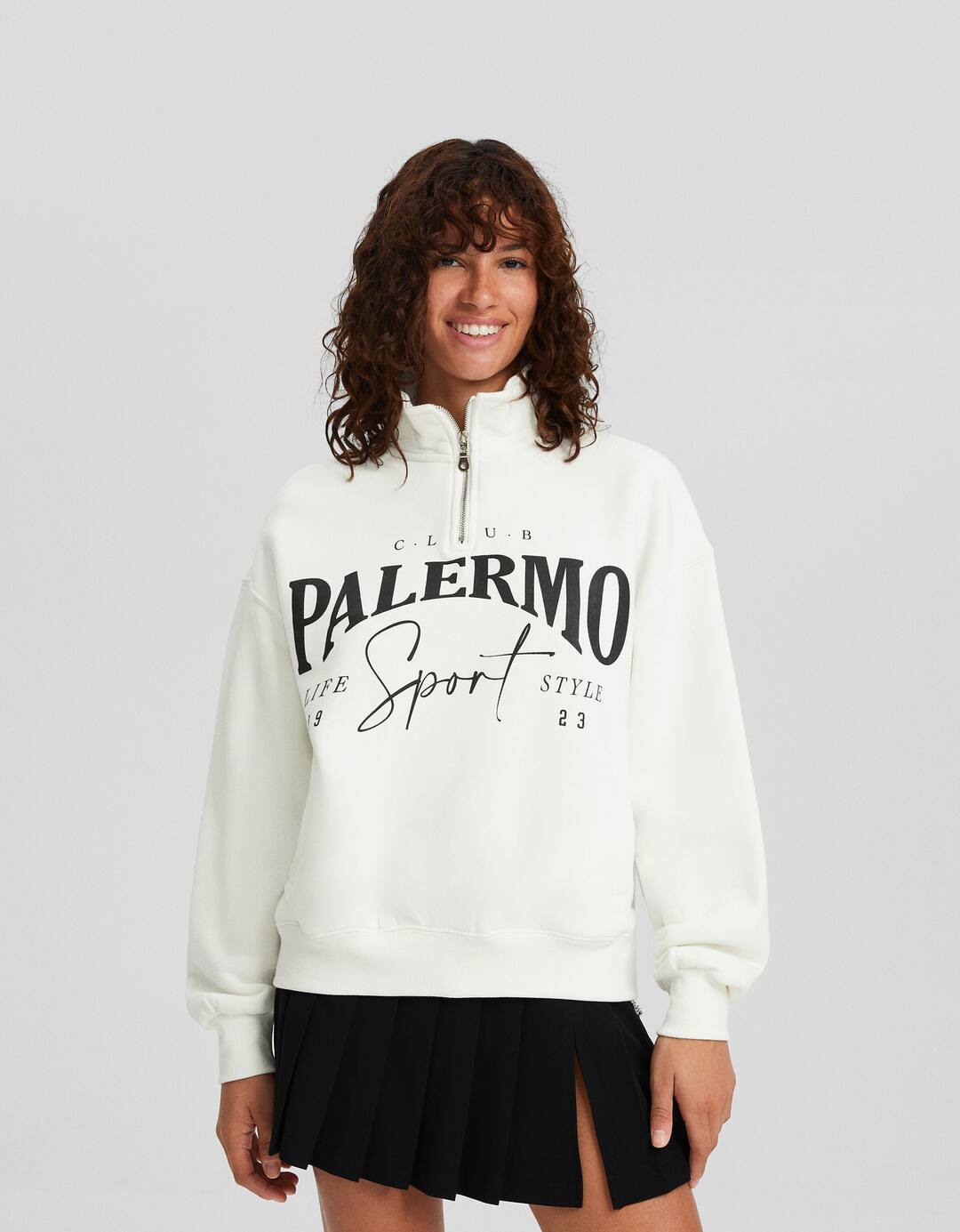 Printed sweatshirt with zip