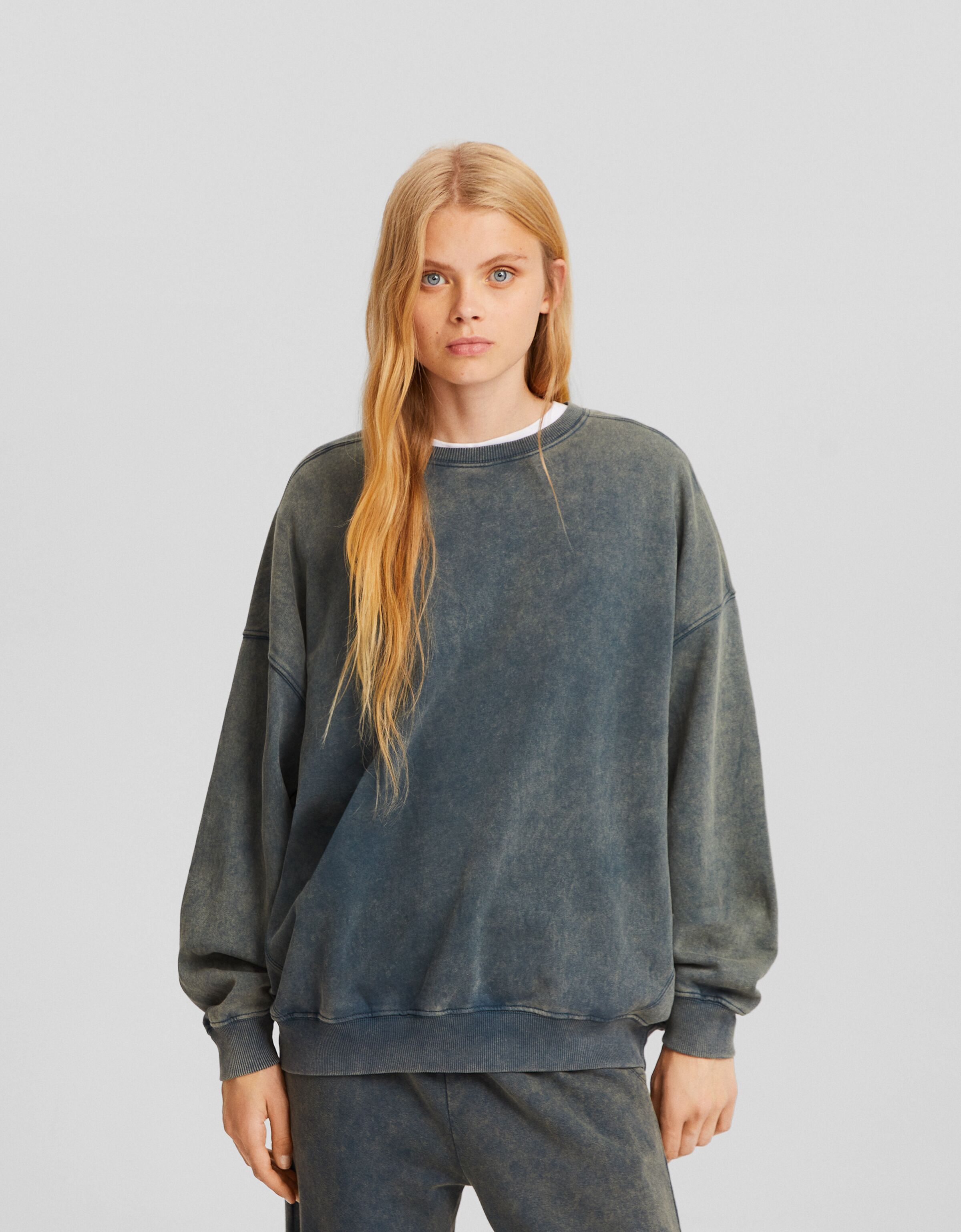 Oversized grey crew outlet neck sweatshirt