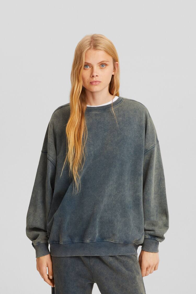 Oversized sweatshirt