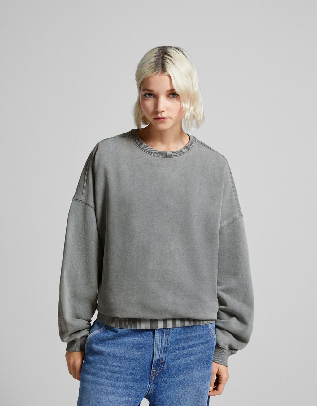 Oversized sweatshirt - Sweatshirts and hoodies - Women | Bershka