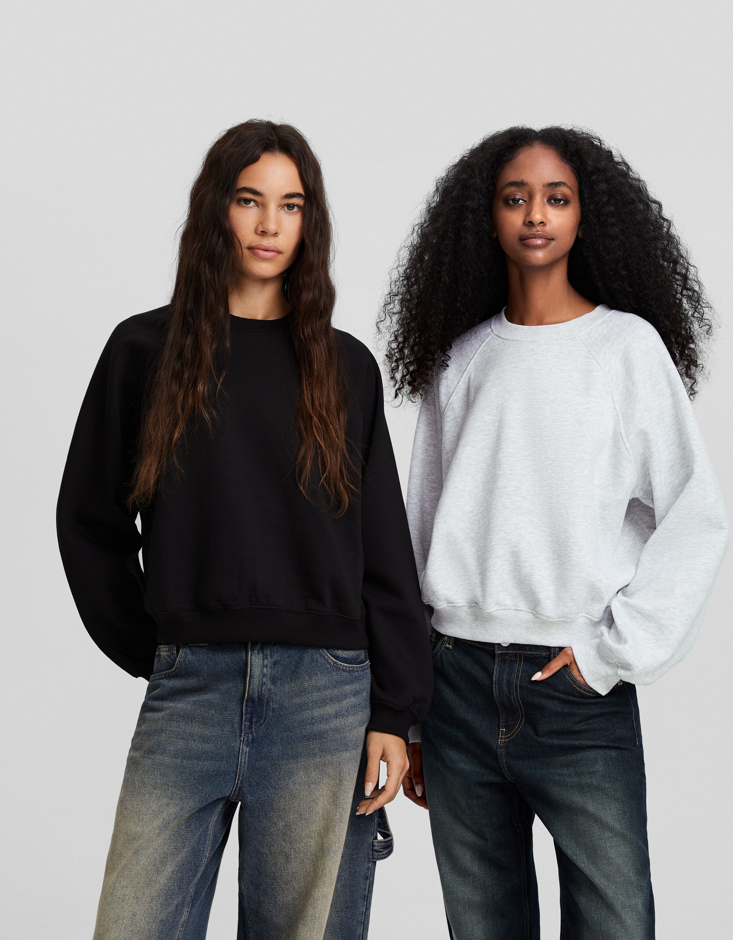 Weekday huge hotsell cropped sweatshirt