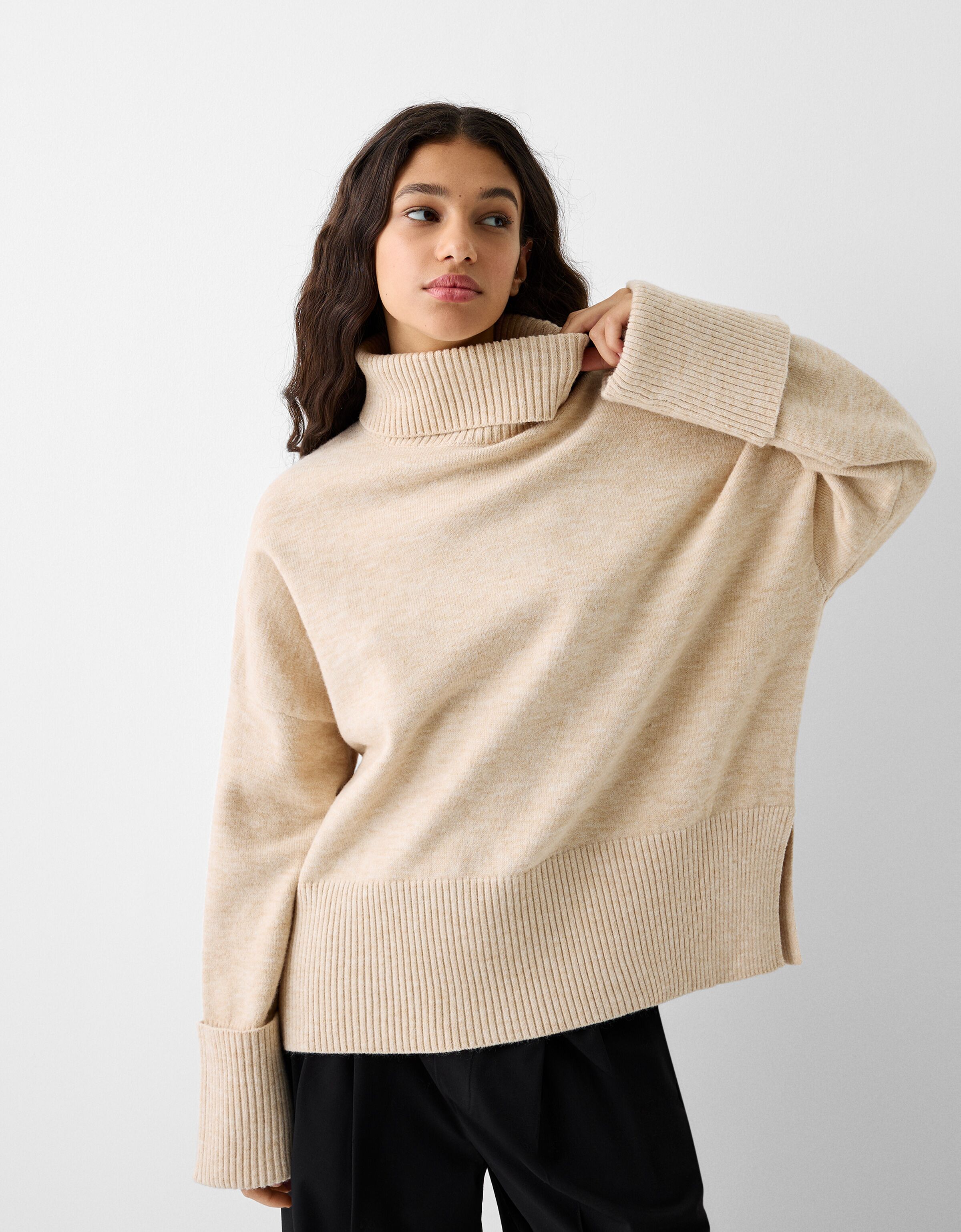 Pull epaule dénudée cheap bershka