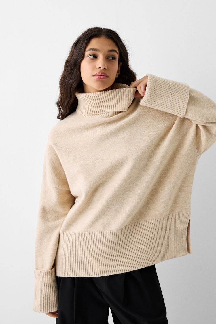 Pullover mit hohem Kragen