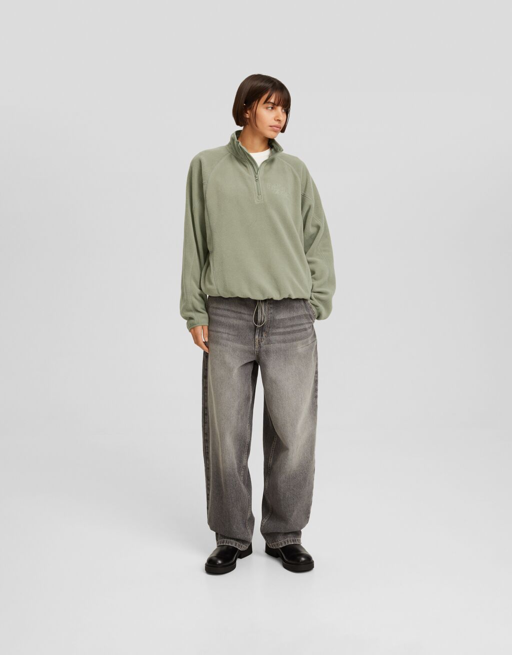 سويت شيرت فليس مطرز بسحّاب-كاكي-3