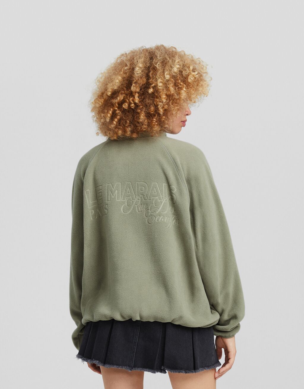 سويت شيرت فليس مطرز بسحّاب-كاكي-1