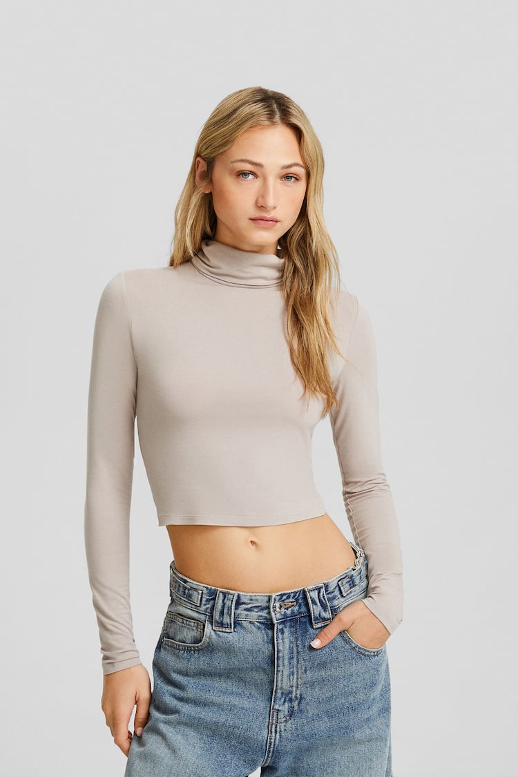 Long sleeve T-shirt with a high neck