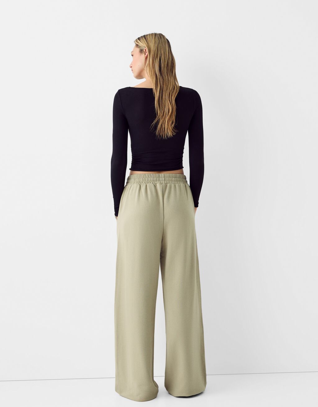 تيشرت بأكمام طويلة ورقبة بوت وخياطة-أسود-1