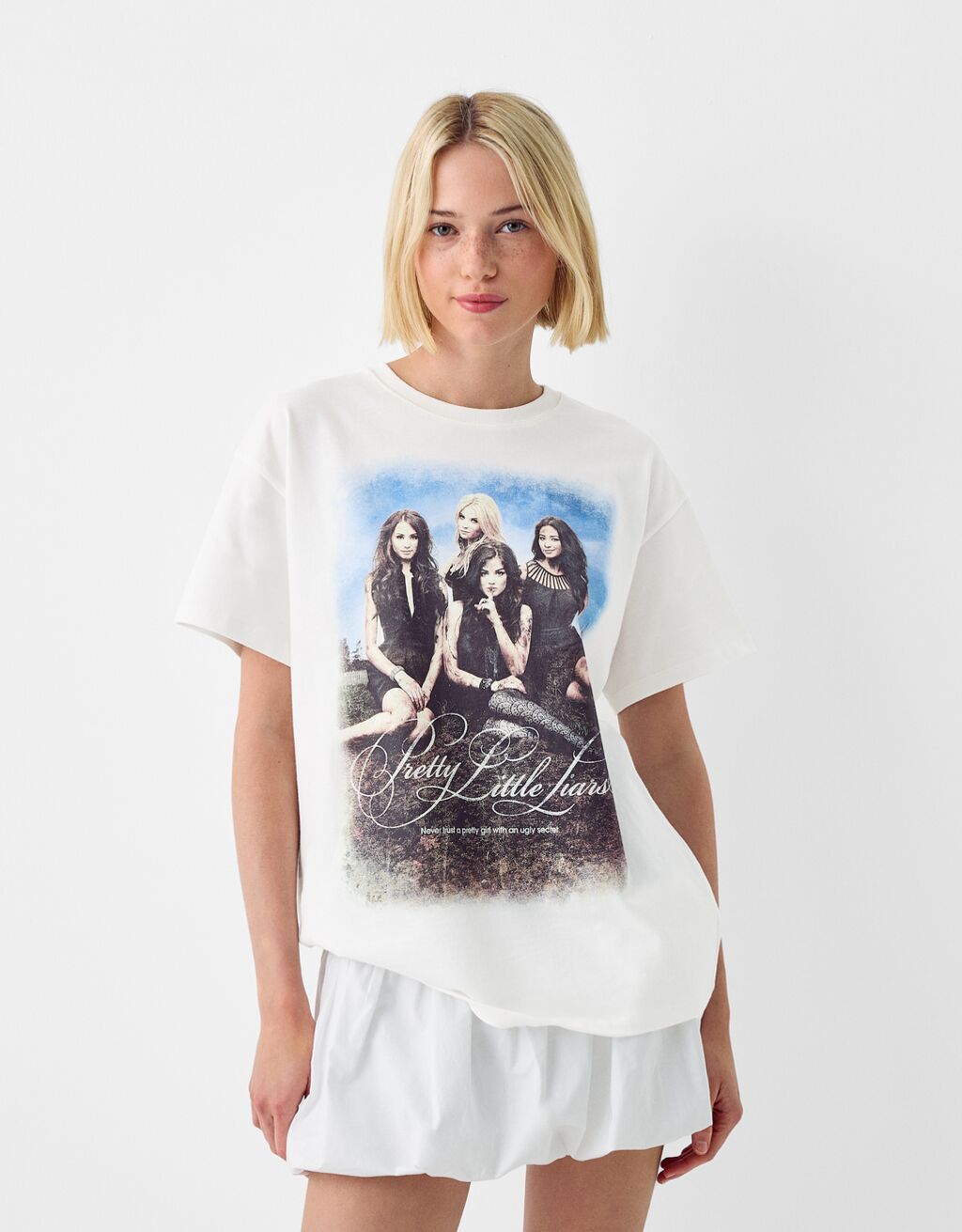 Short sleeve Pretty Little Liars Tshirt Women Bershka