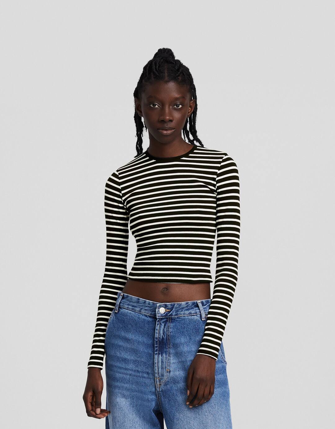 Long sleeve T-shirt with a round neck