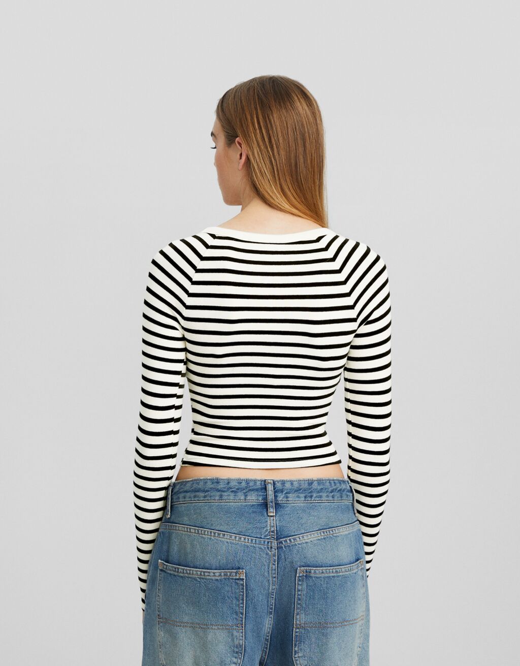 Long sleeve V-neck T-shirt-White / Black-1