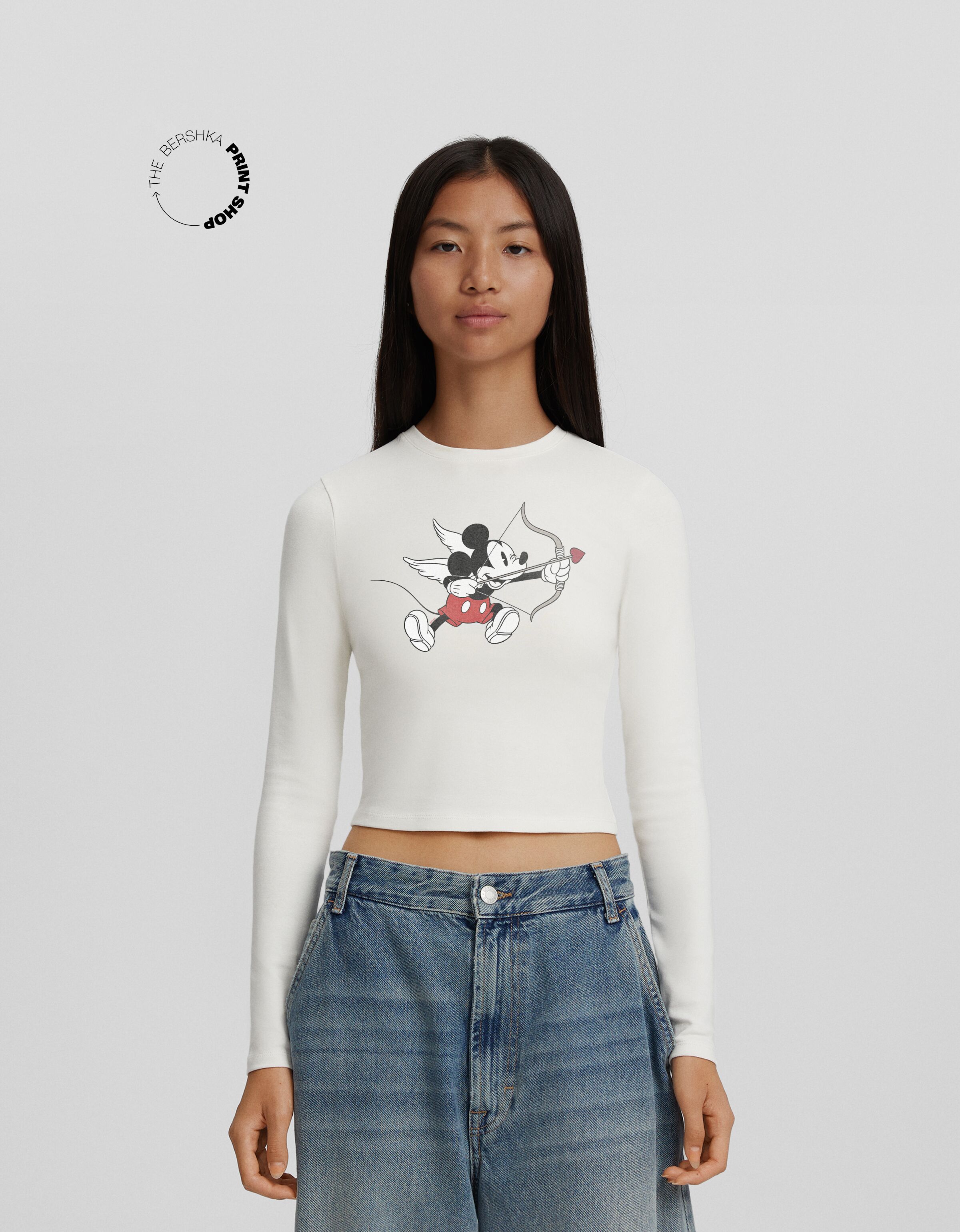 Mickey mouse hot sale sweatshirt bershka