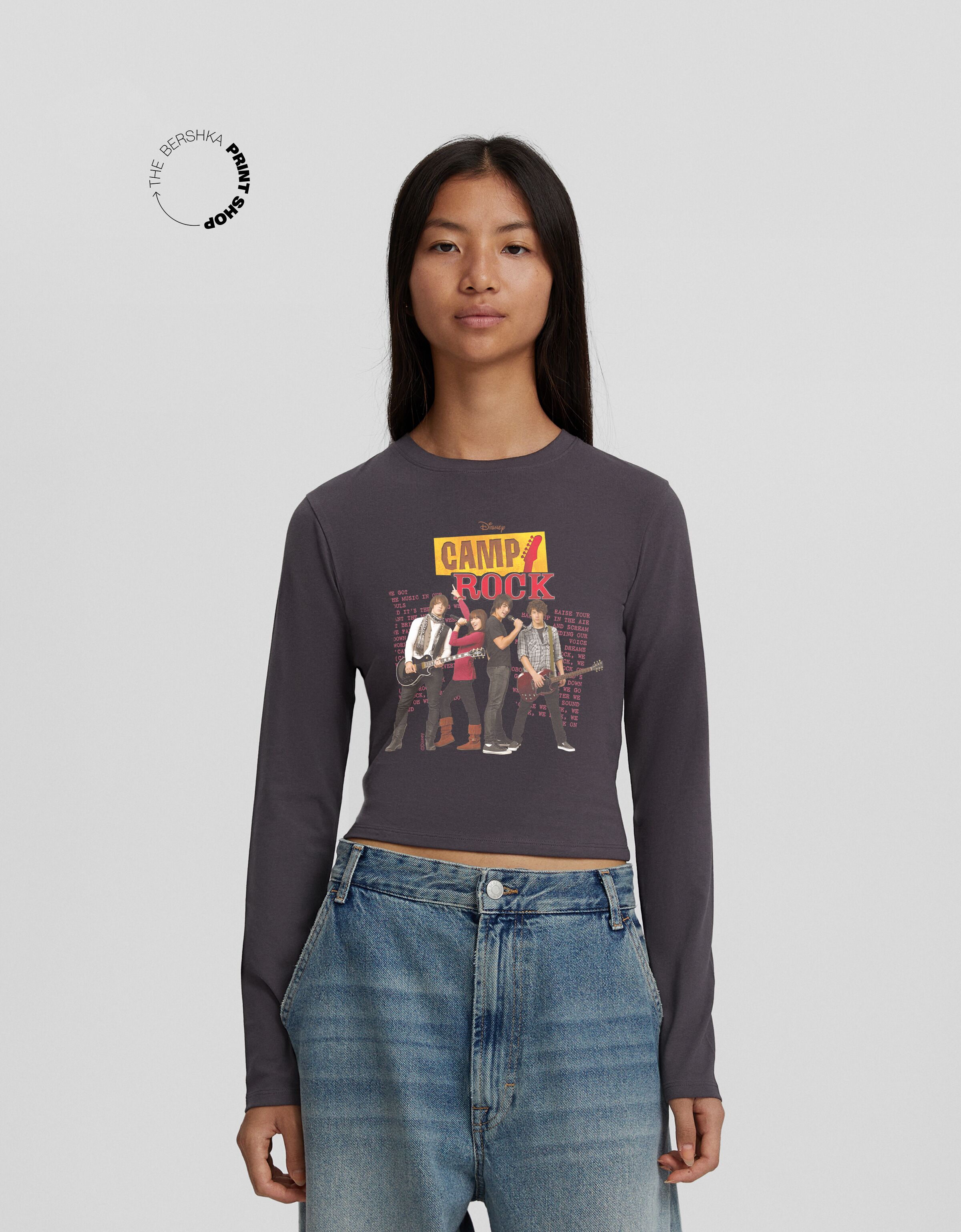 T shirt 2025 rock bershka