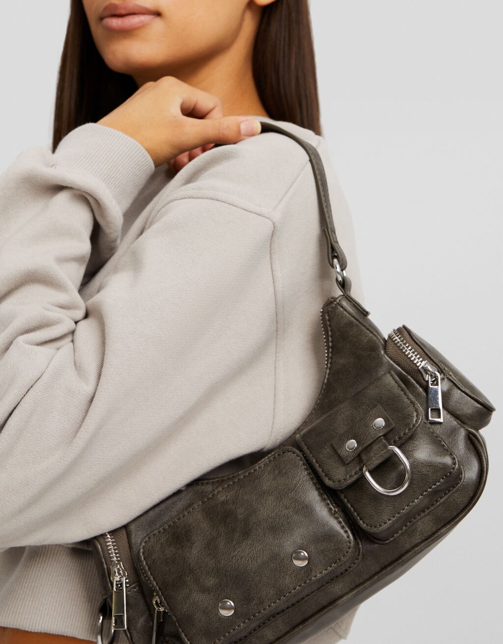 Multipocket shoulder bag Women Bershka