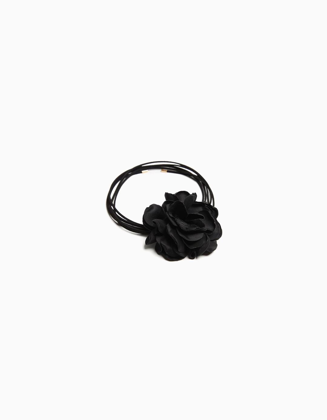 Floral choker necklace