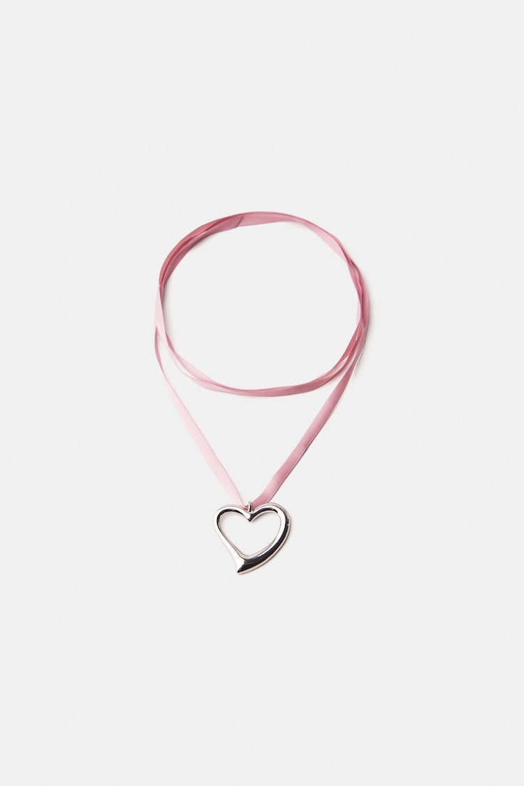 Satin necklace with heart charm