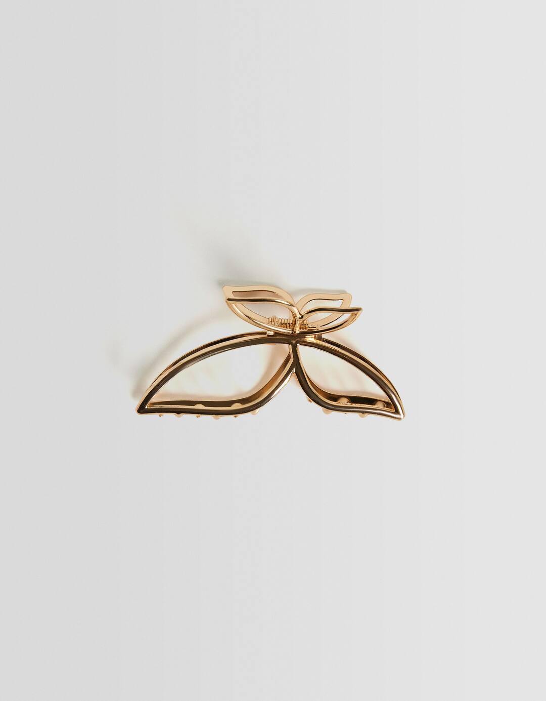 Metallic butterfly clip