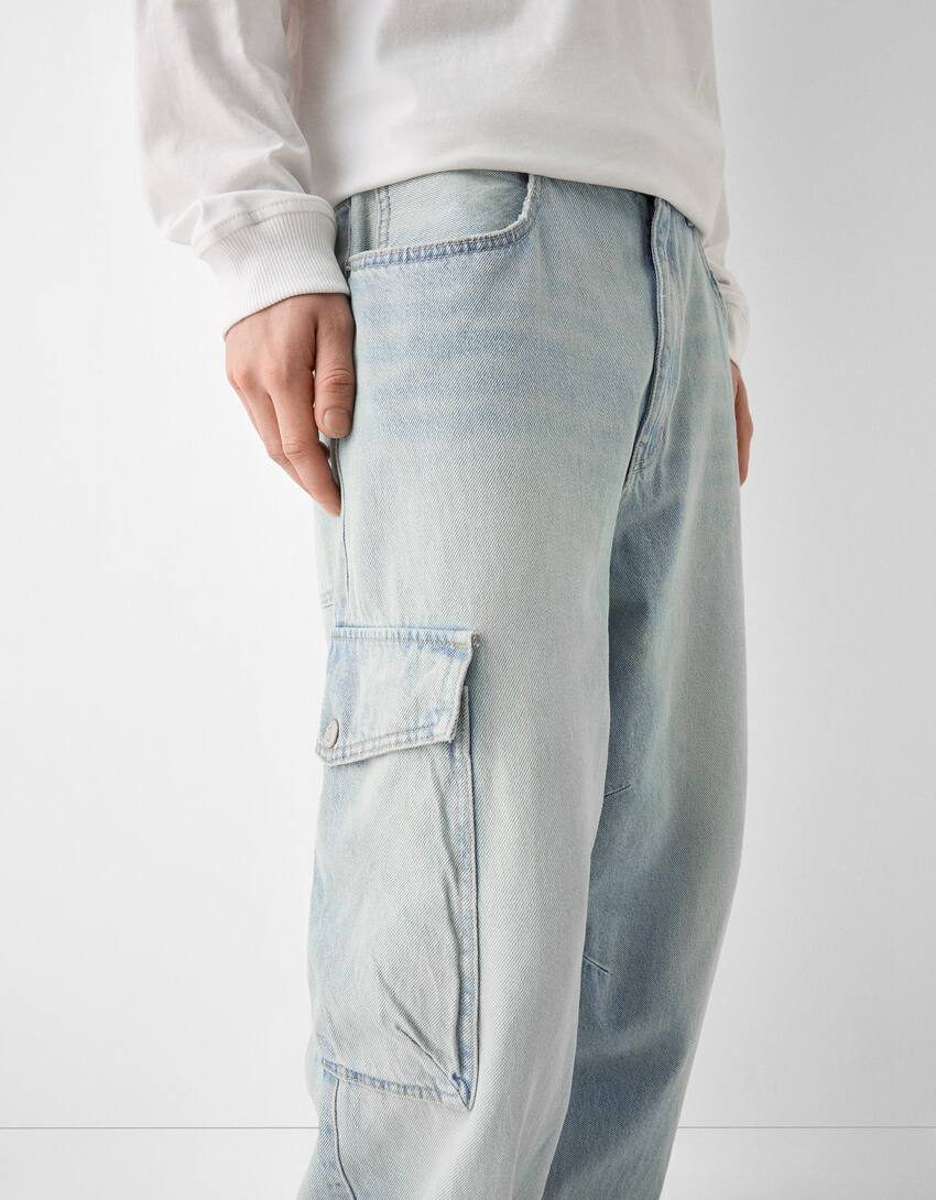 Faded dirty effect skater fit cargo jeans - Men | Bershka