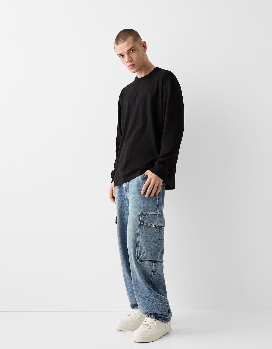 Faded dirty effect skater fit cargo jeans