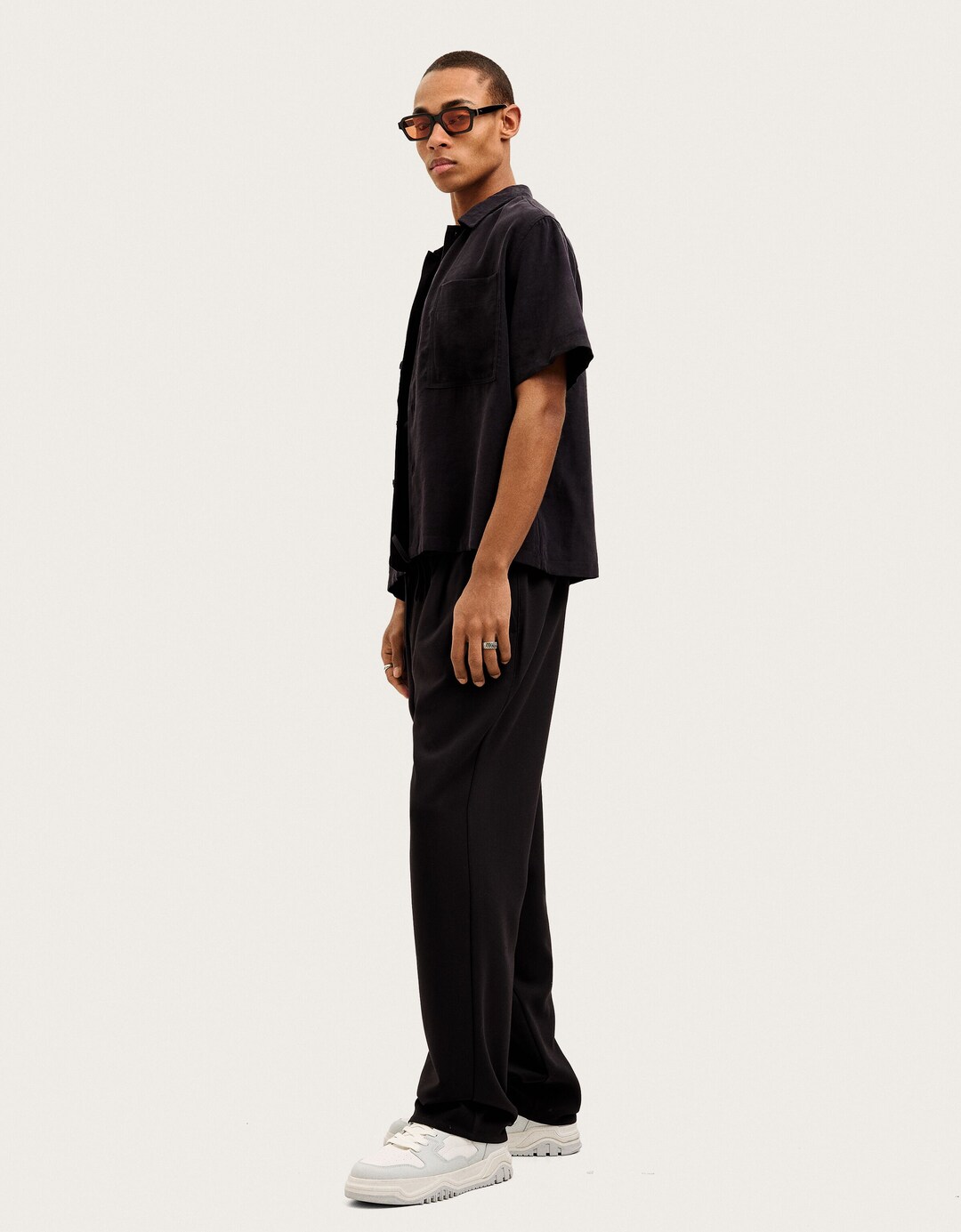 Tailored fit wide-leg joggers