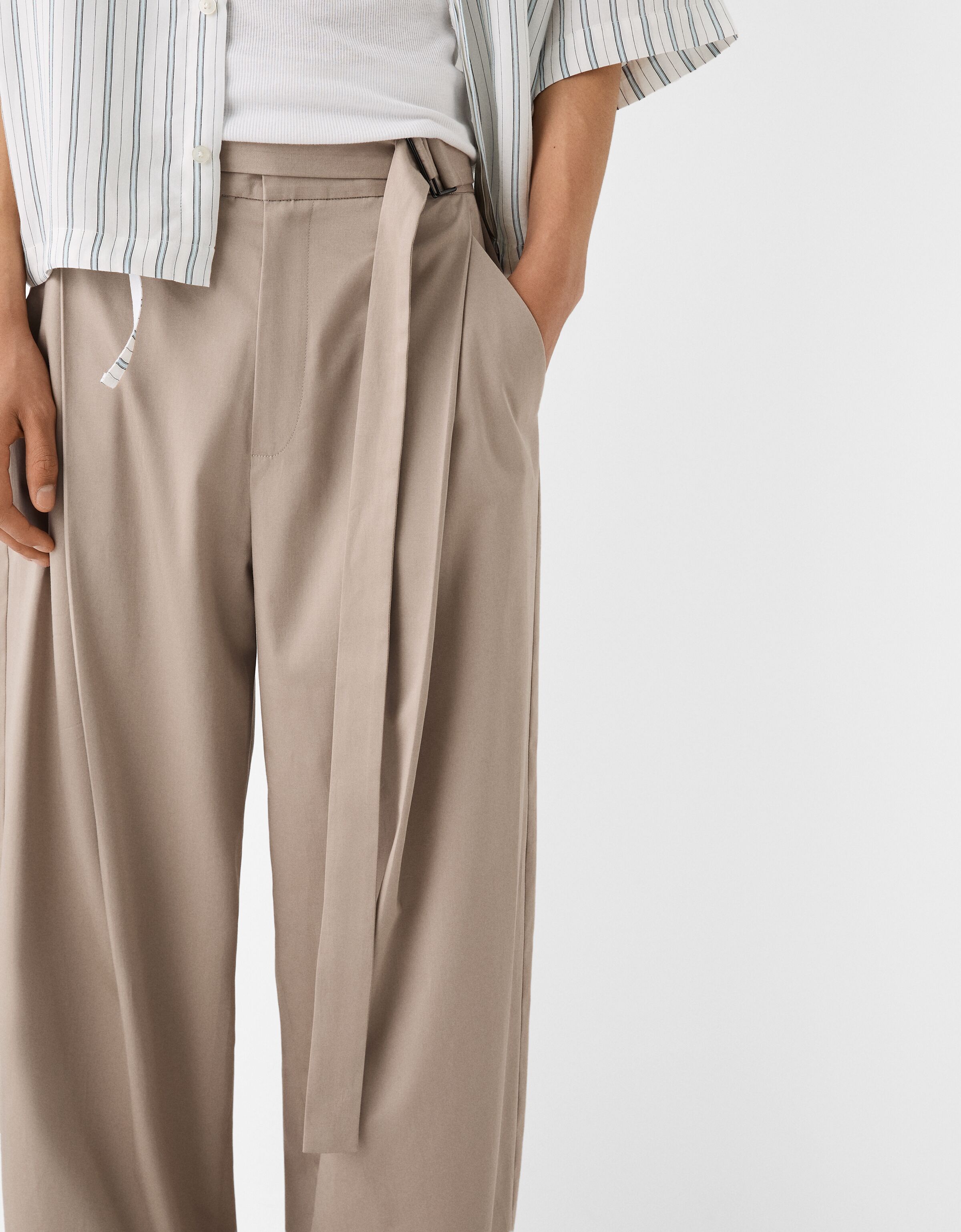 Super baggy trousers with belt - Trousers - Men | Bershka