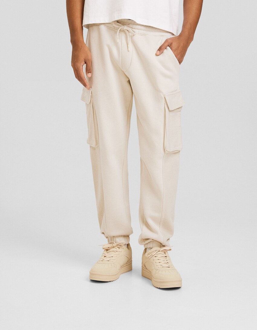 Plush cargo sweatpants with detail - Pants - Men