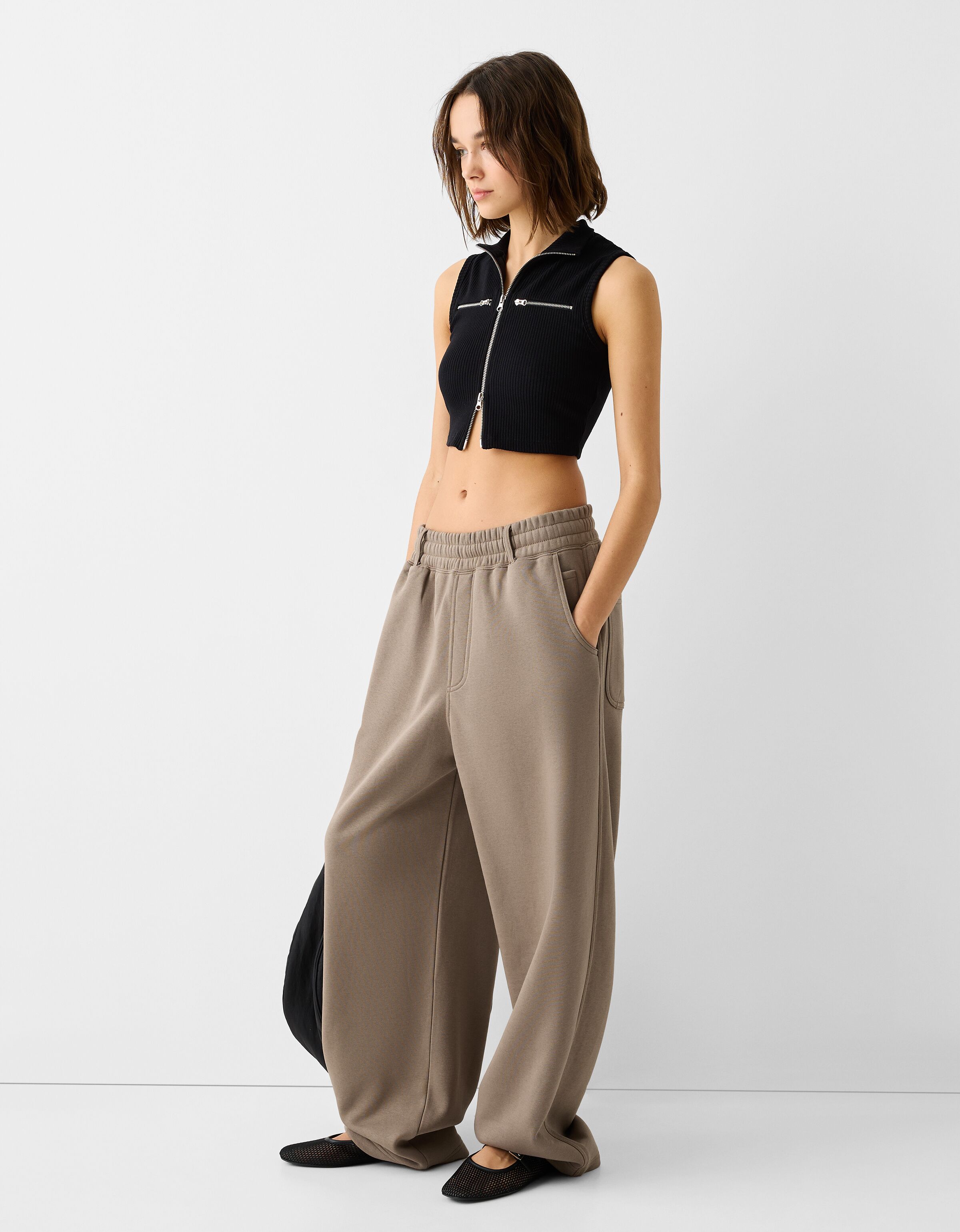 Pantalon con deals cadena bershka
