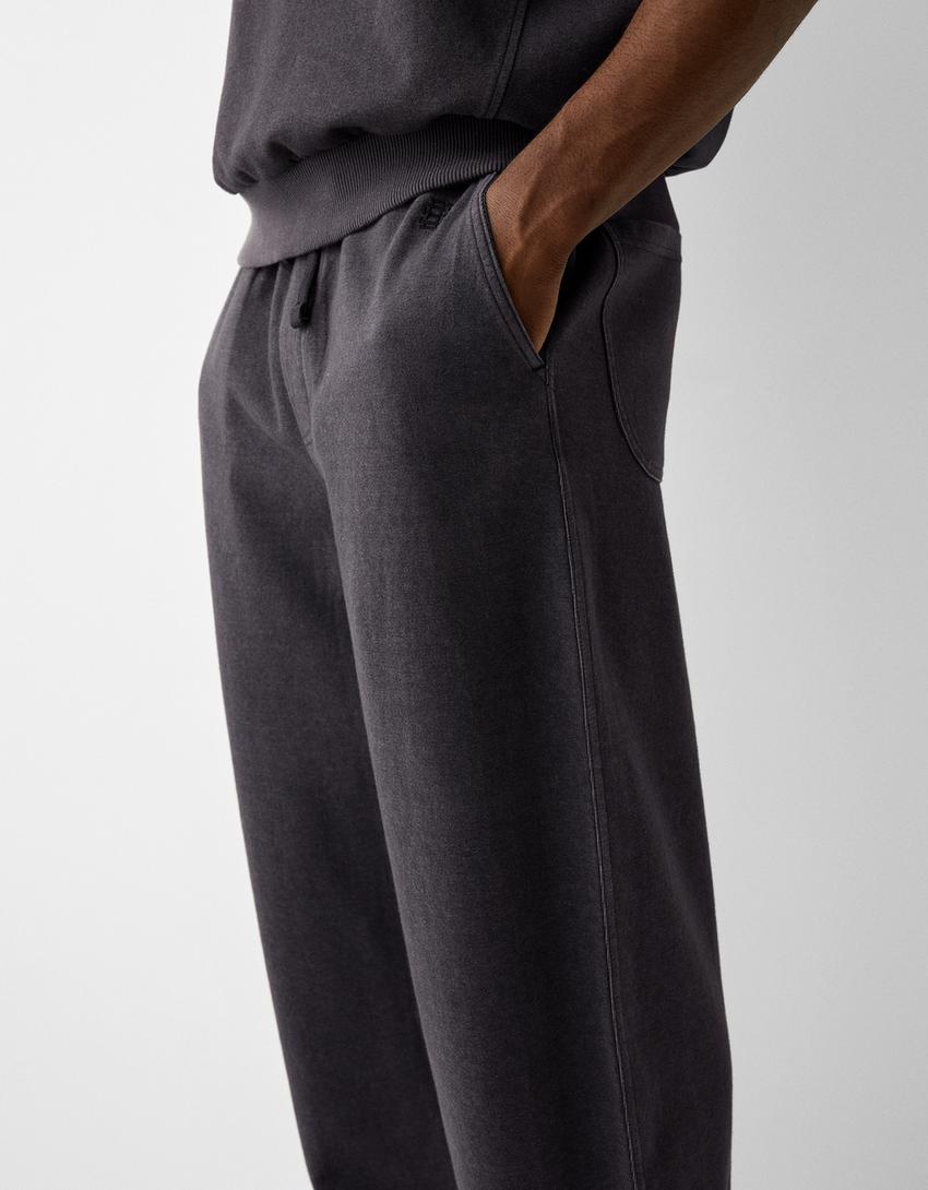 بنطال واسع الساقين مغسول بالأسيد وبتأثير باهت-أسود-3