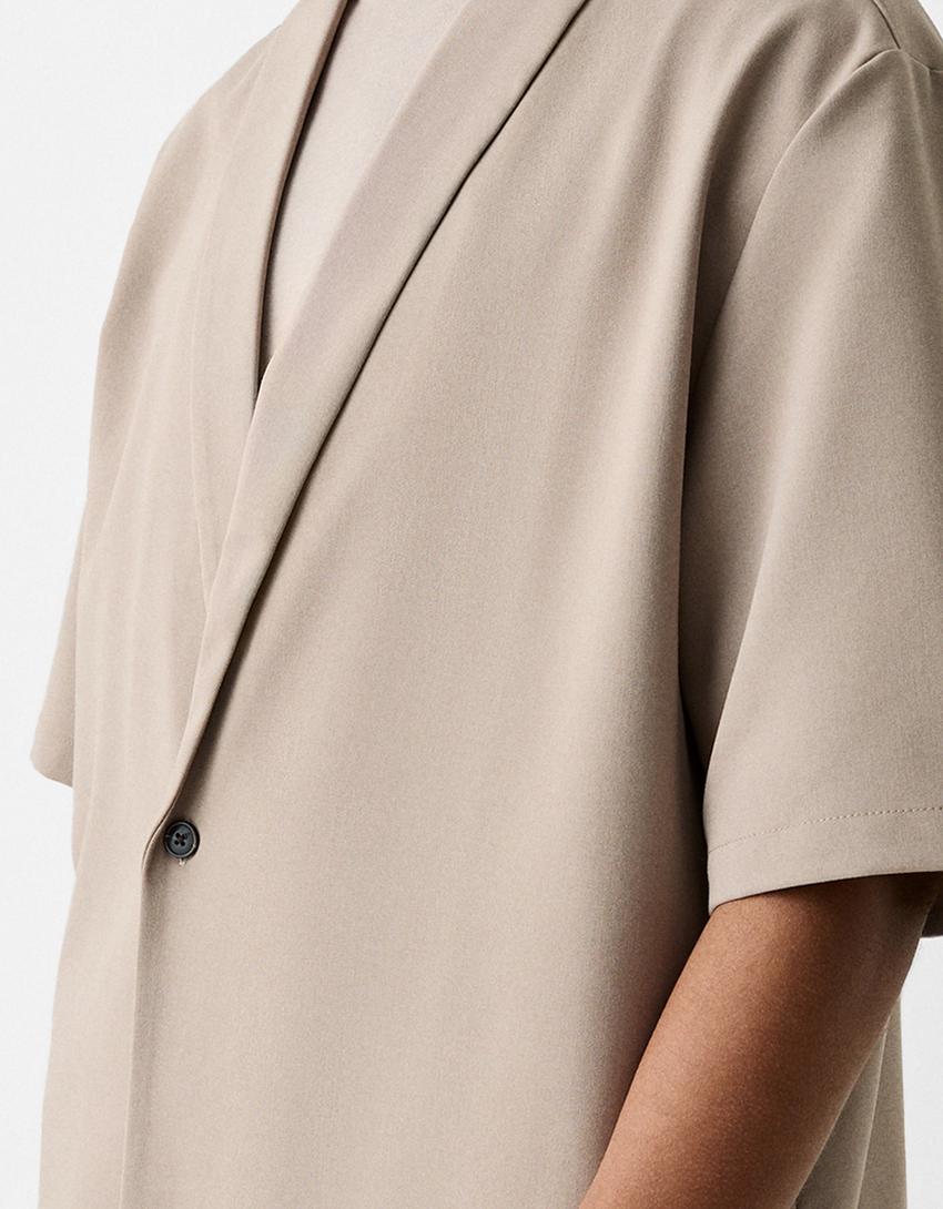 Вталена квадратна риза с къс ръкав и прехлупка-Пясъчен цвят-6