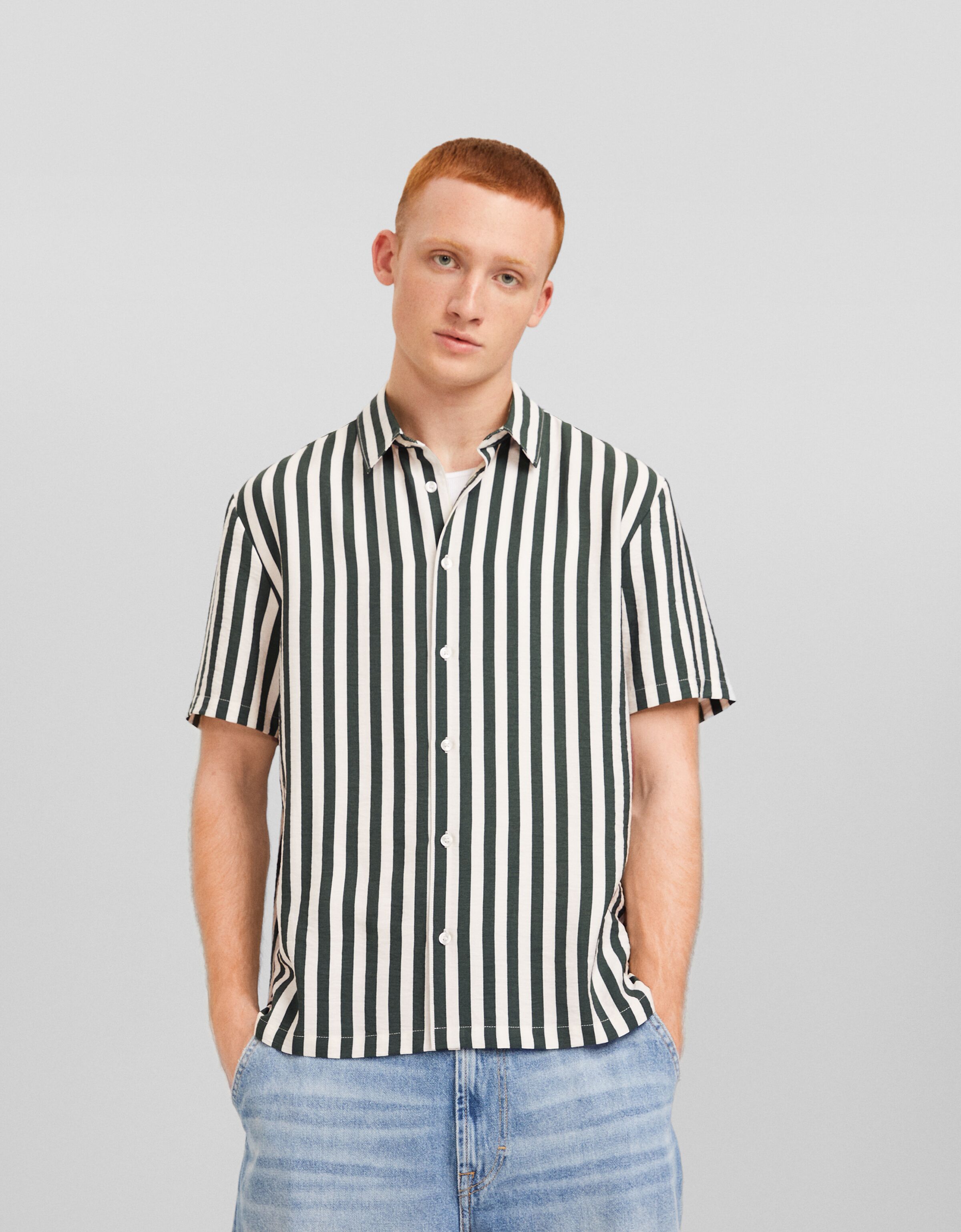 Regular fit striped short sleeve shirt Men Bershka