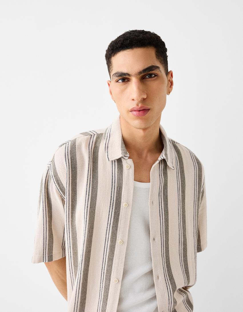 Camisa de manga curta rústica com riscas-Caqui-2