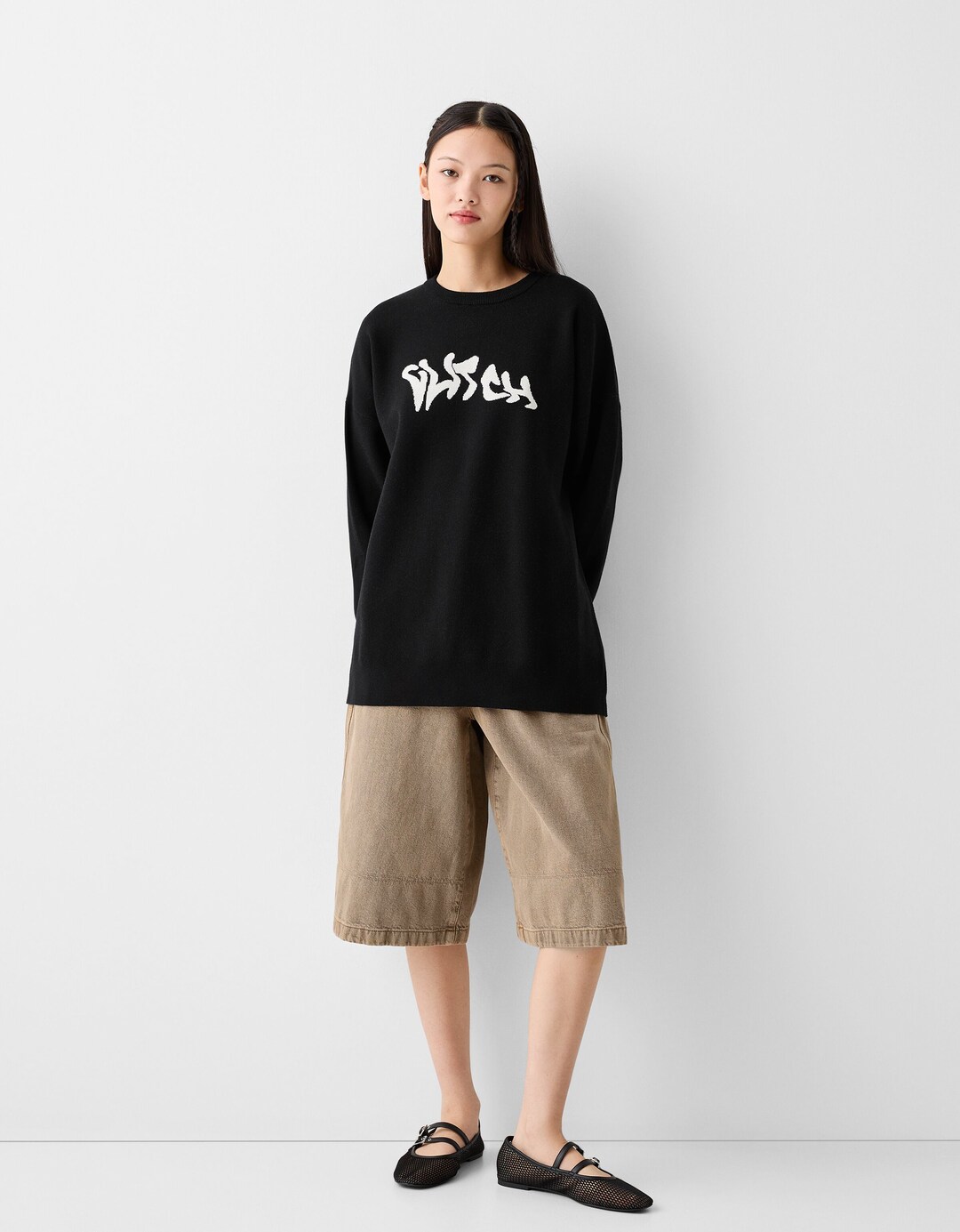 Sweater with slogan
