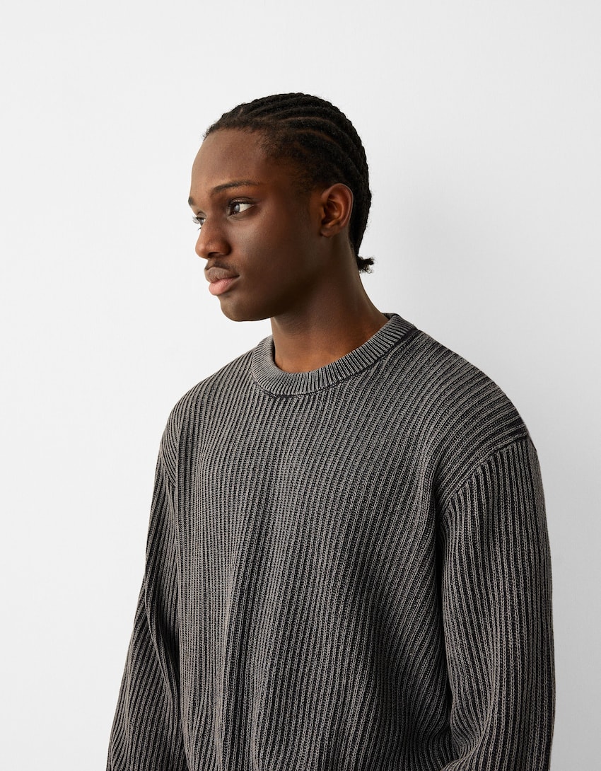 Faded effect sweater - Men | Bershka