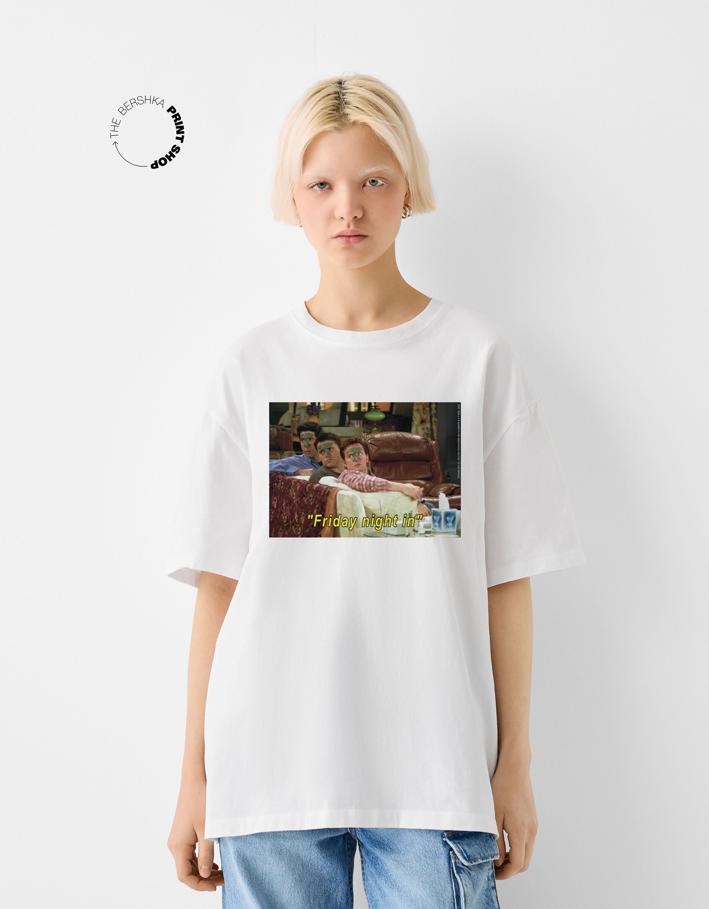 Camiseta friends clearance bershka
