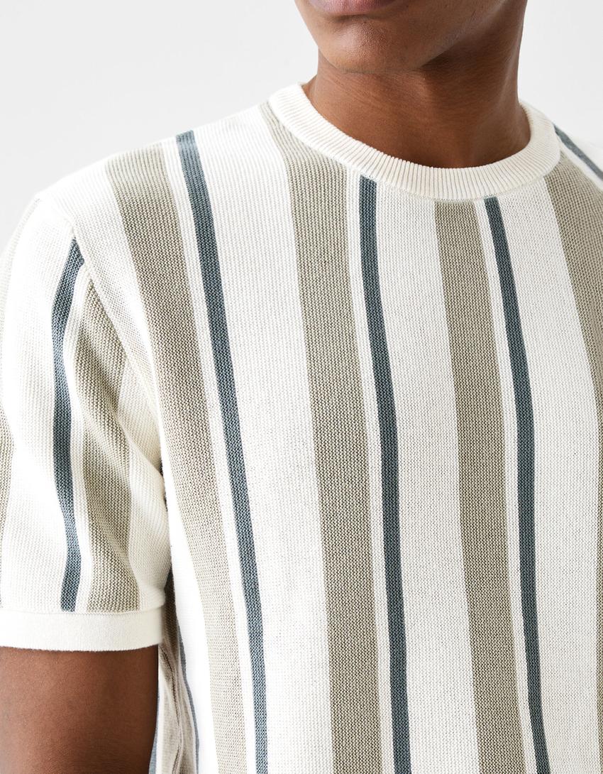 تيشرت مخطط بأكمام قصيرة وملمس بارز-كاكي-5