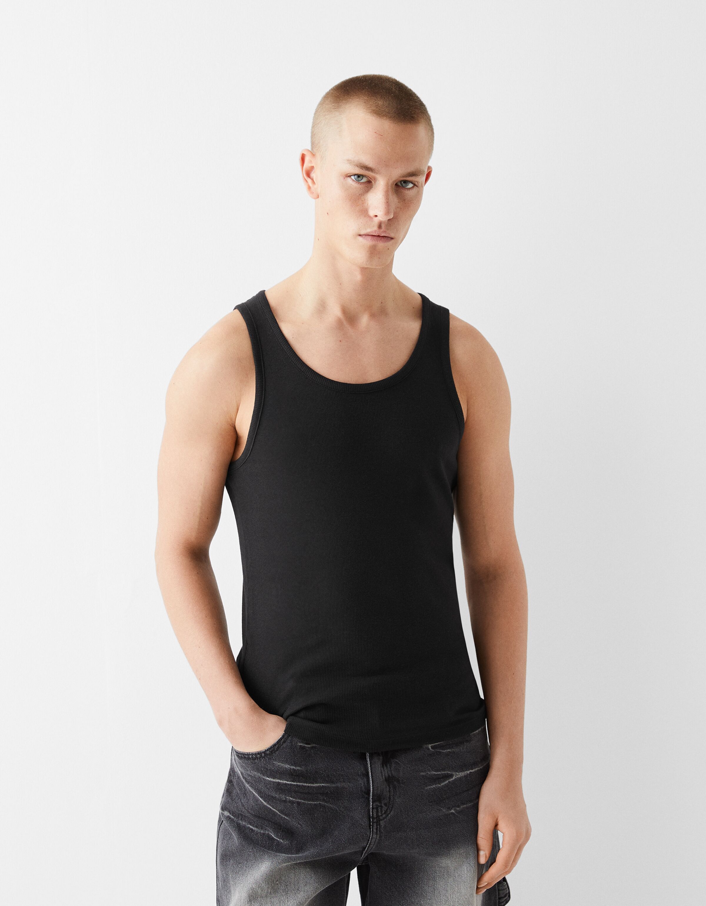 Camiseta clearance tirantes bershka