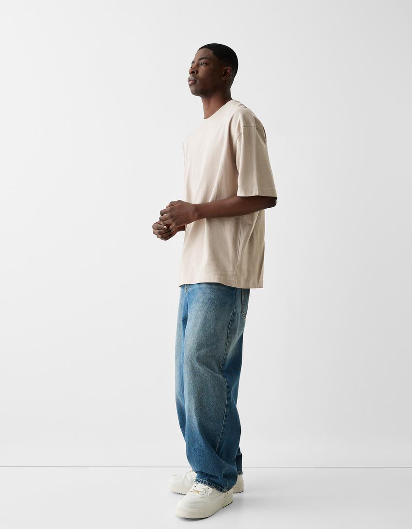 T-shirt de manga curta oversize-Cinza-3