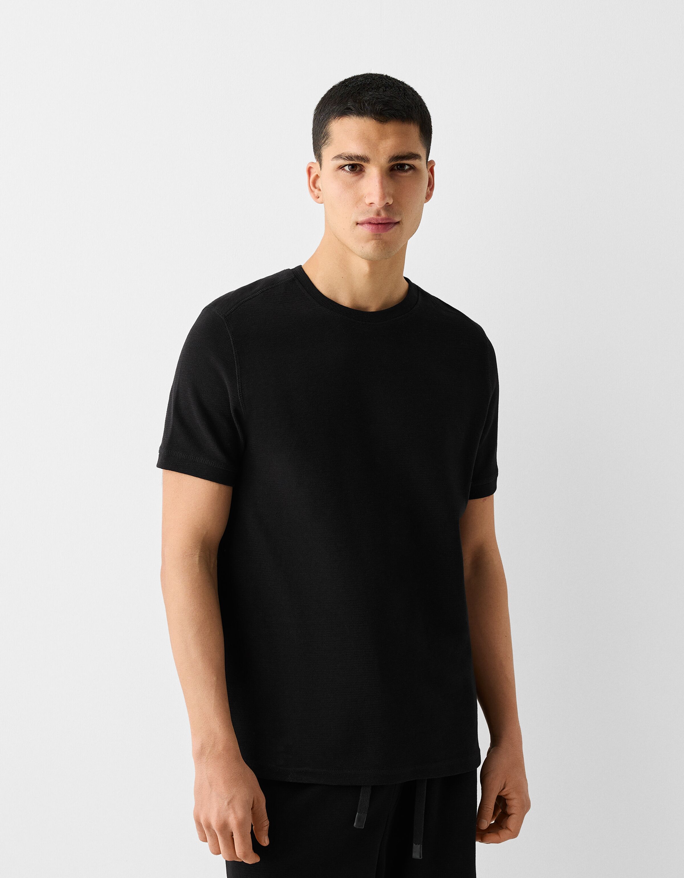 T shirt bershka homme hot sale