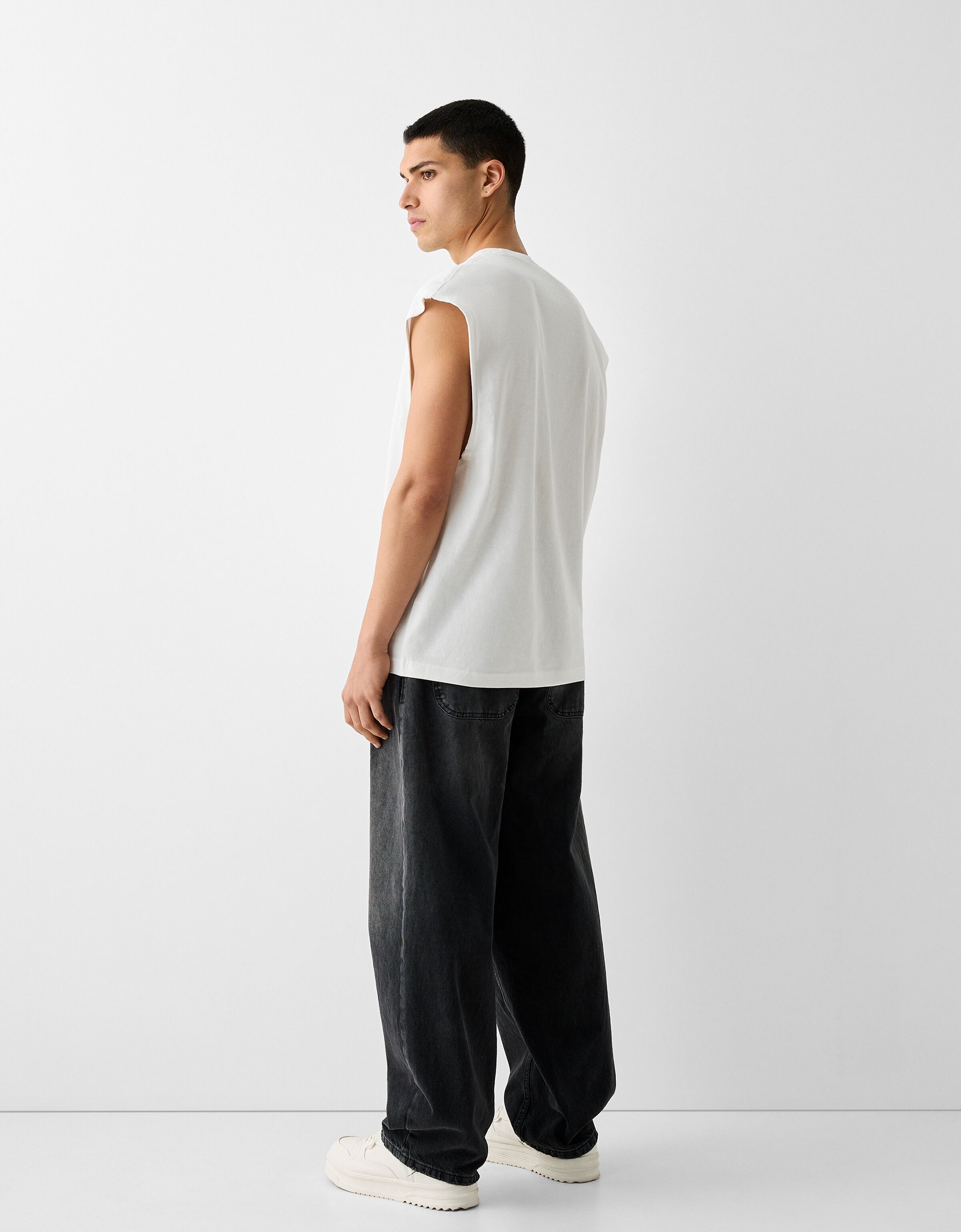 Sleeveless oversize T-shirt - Men | Bershka